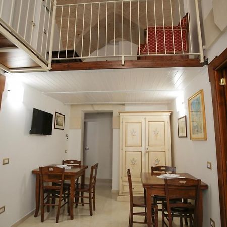 레체 Lo Scrigno Barocco B&B 외부 사진