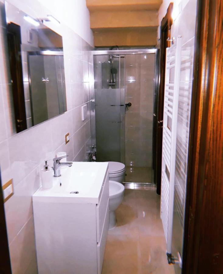 레체 Lo Scrigno Barocco B&B 외부 사진