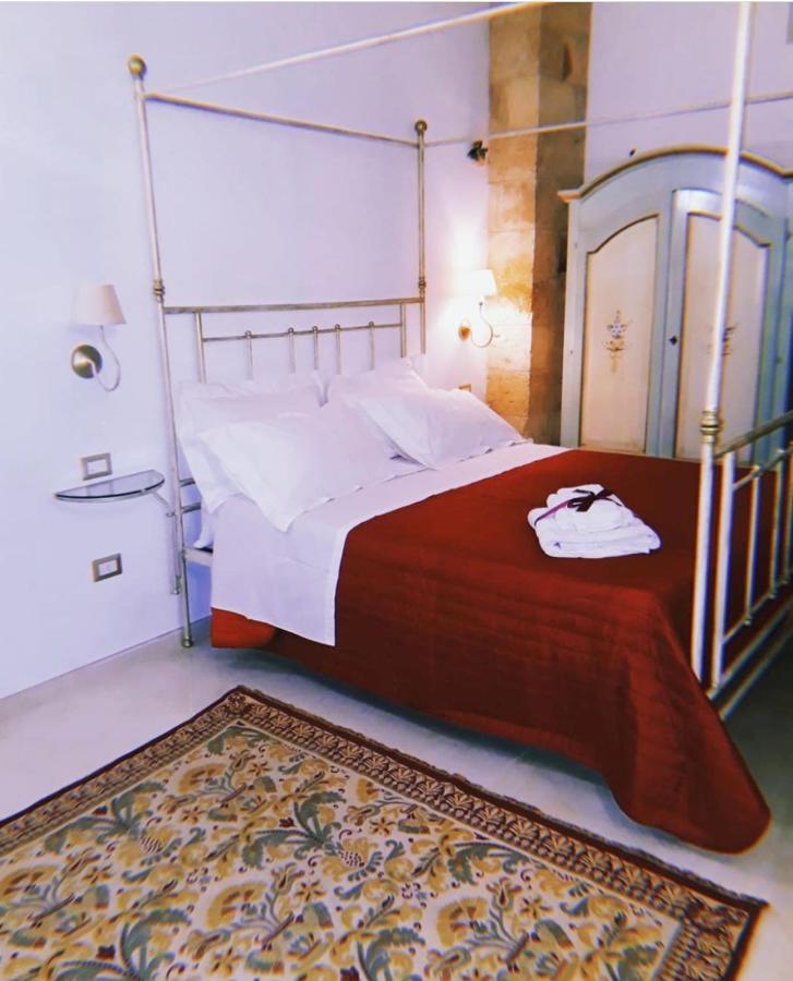 레체 Lo Scrigno Barocco B&B 외부 사진