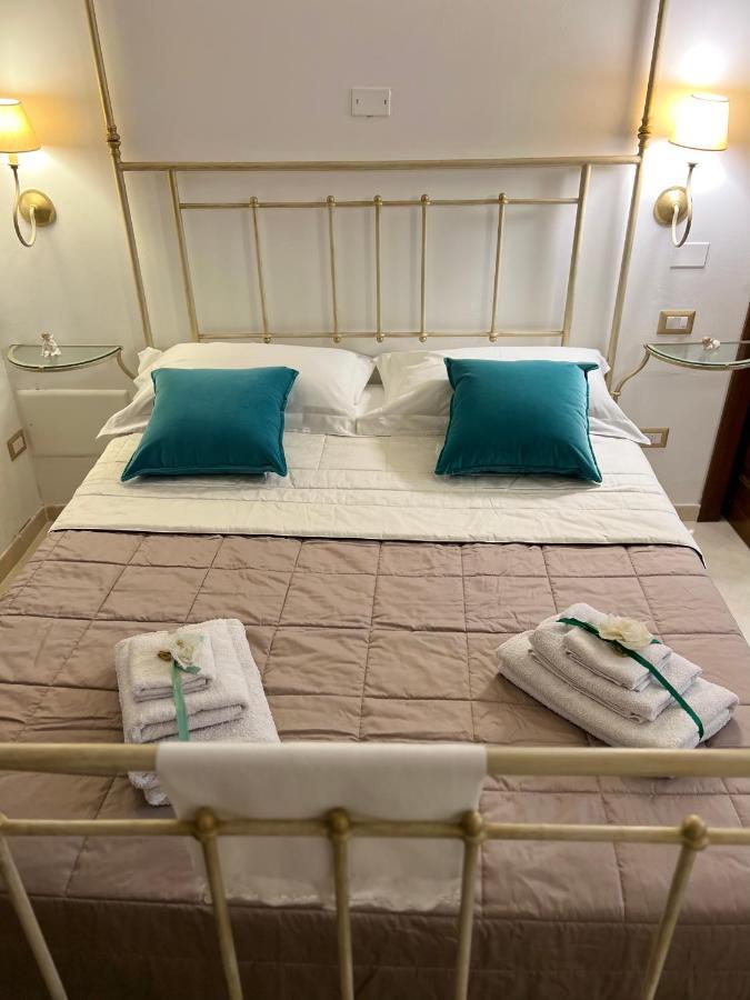 레체 Lo Scrigno Barocco B&B 외부 사진